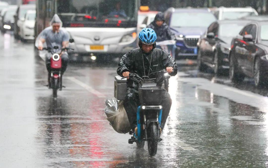 暴雨天氣發(fā)生意外如何自救？收好這份指南